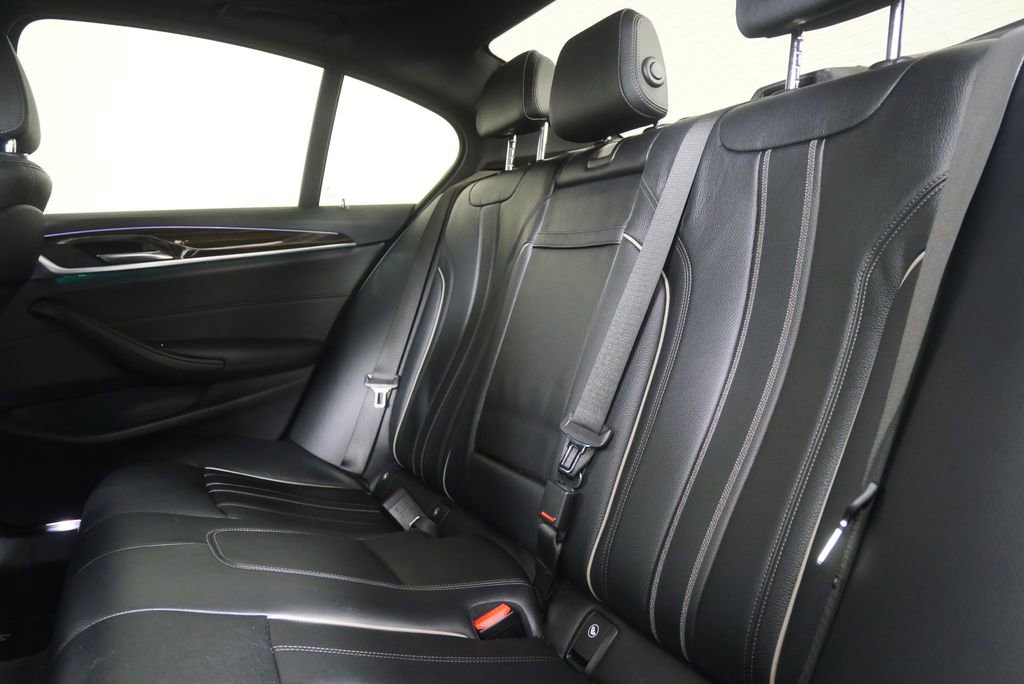 Used 2019 BMW 530i xDrive w/ Convenience Package AWD/4WD image 14