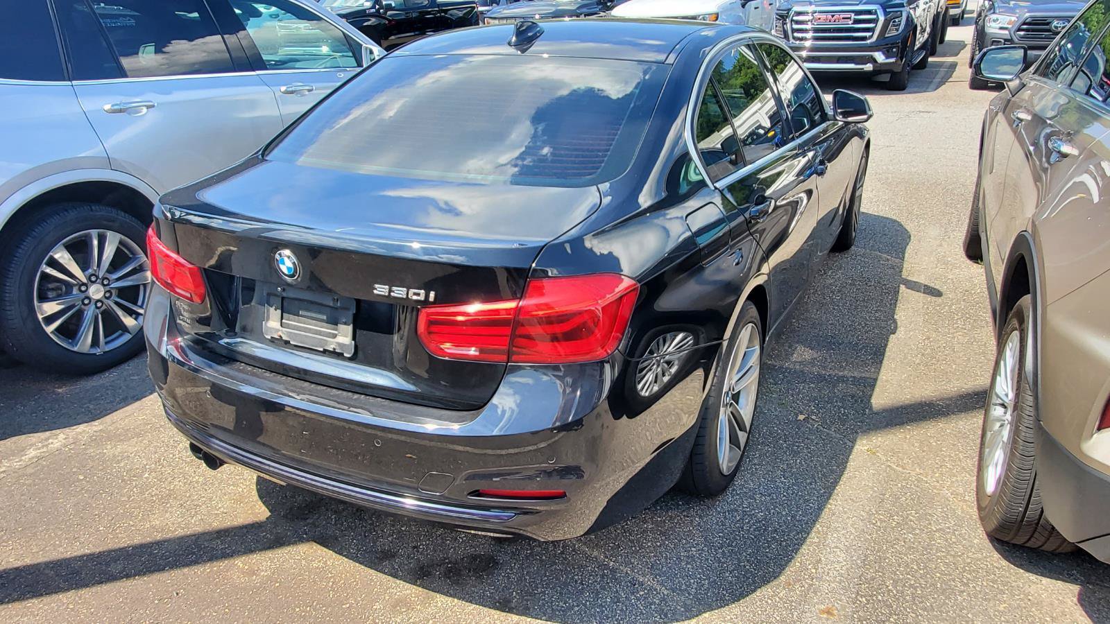 Used 2017 BMW 330i Sedan RWD image 9