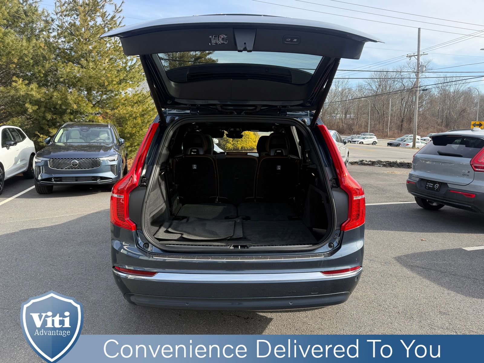 Certified 2024 Volvo XC90 B6 Ultimate w/ Protection Package Premier image 23