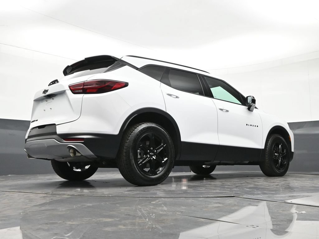 Used 2024 Chevrolet Blazer LT w/ Midnight/Sport Edition AWD/4WD image 29