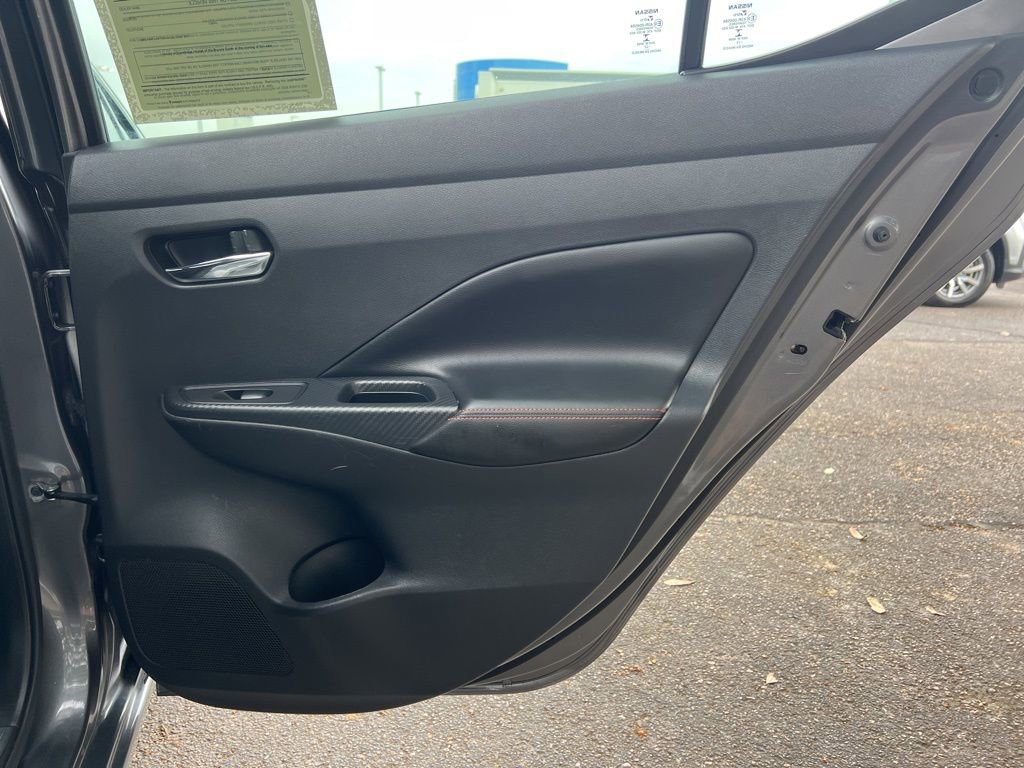 Used 2022 Nissan Versa SR image 13