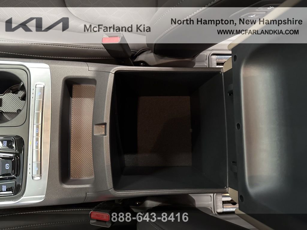 Used 2026 Kia Carnival EX image 19