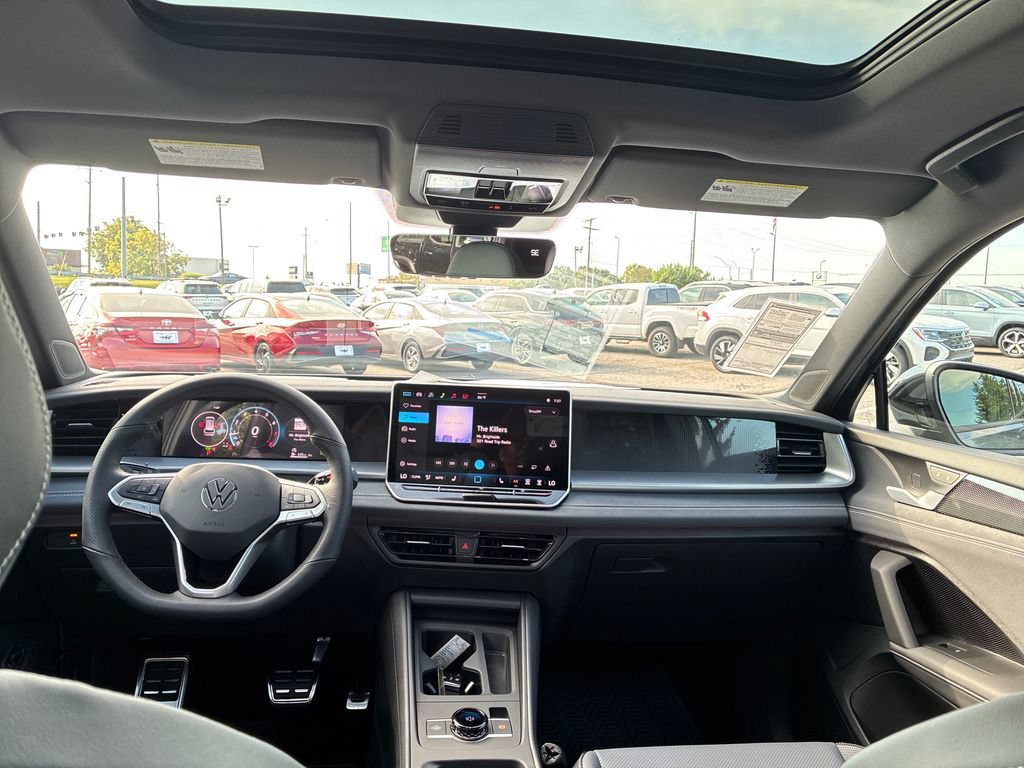 New 2026 Volkswagen Tiguan SE R-Line AWD/4WD image 18