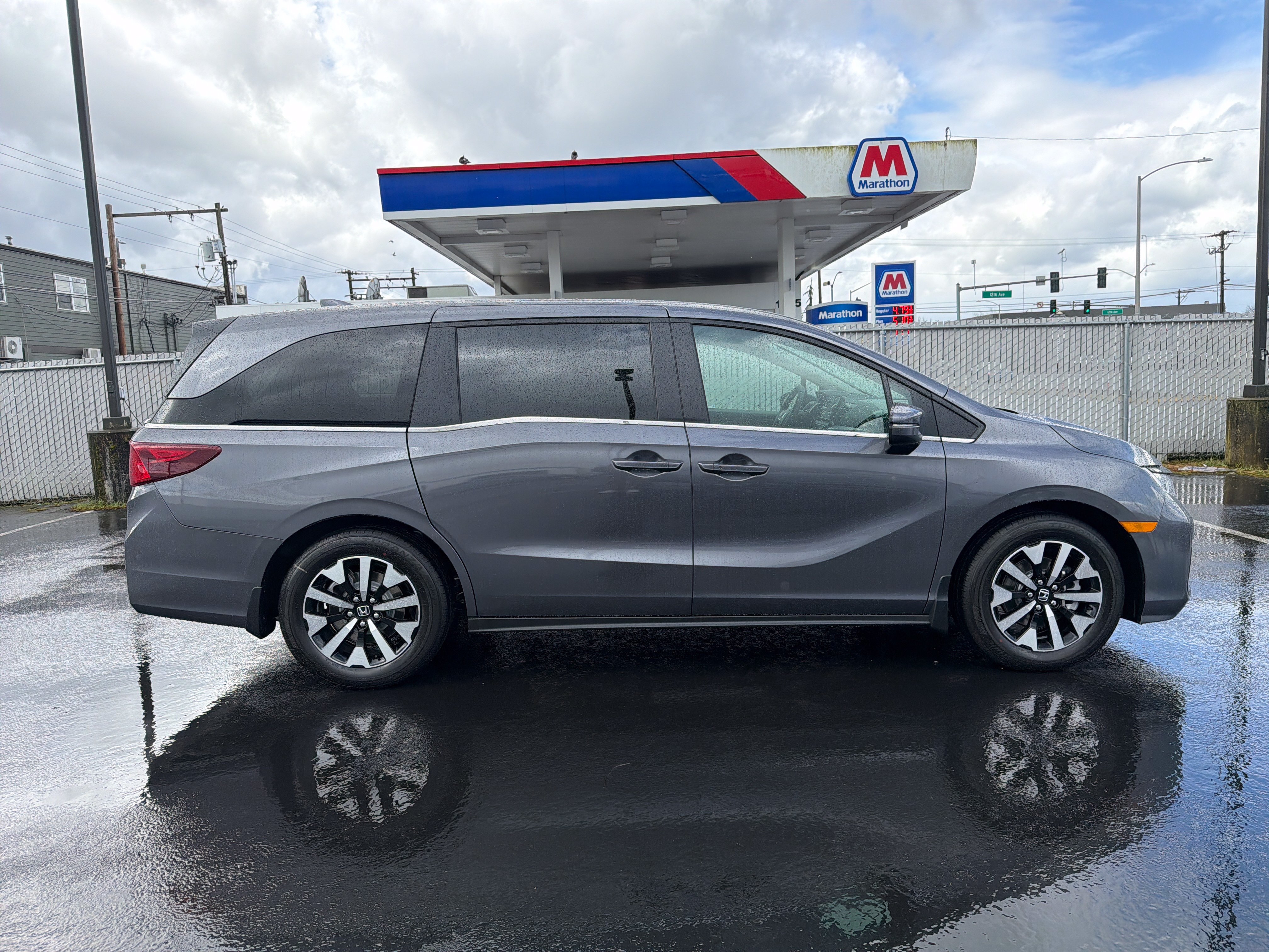 New 2026 Honda Odyssey EX-L image 2