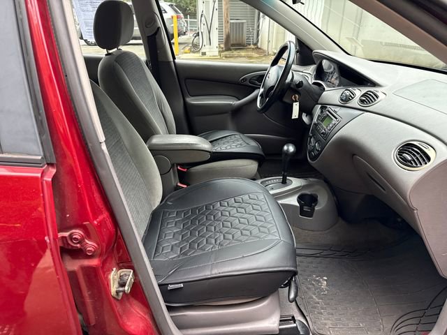 Used 2003 Ford Focus SE FWD image 11