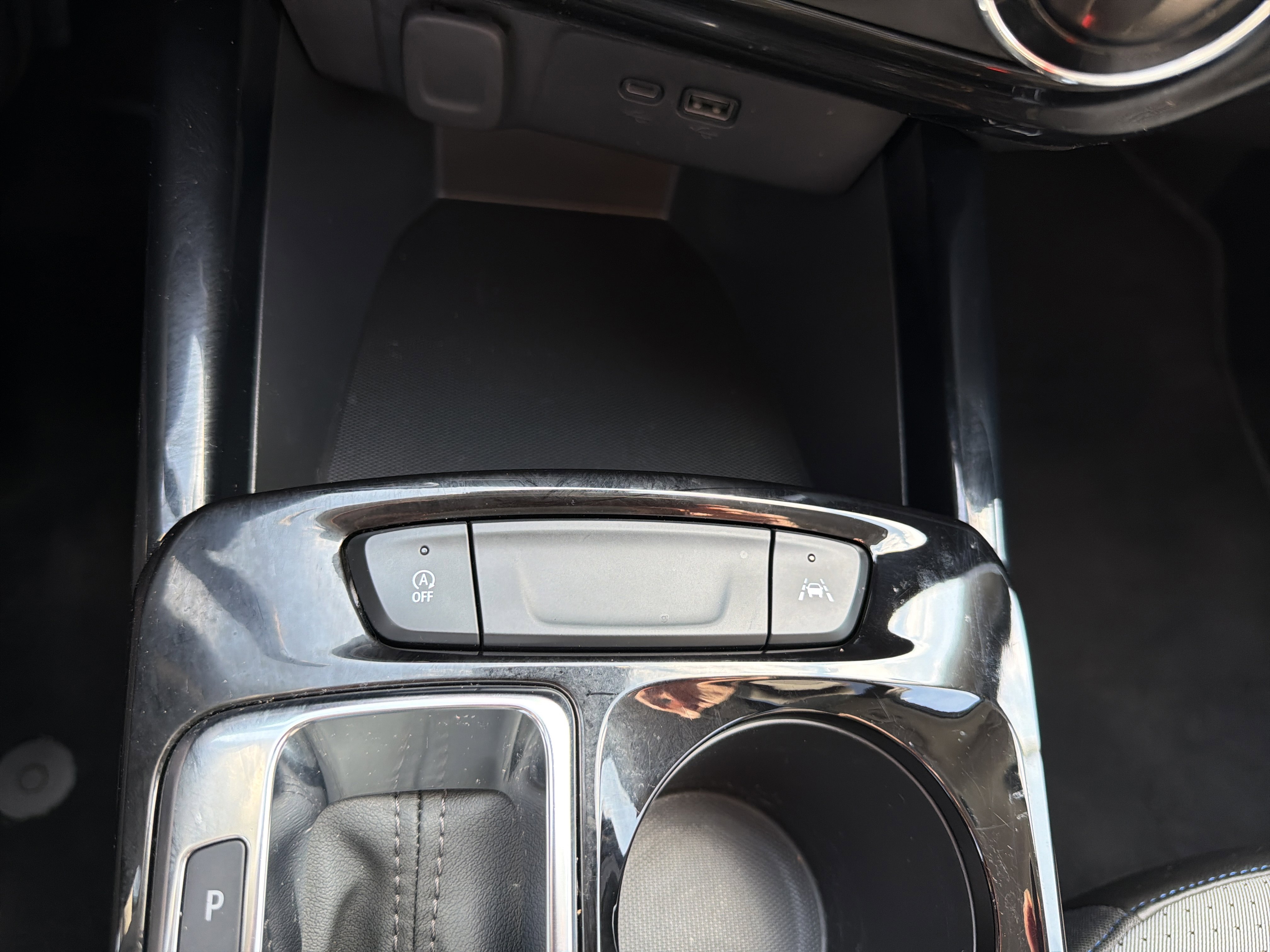 Used 2024 Chevrolet Trax LT w/ Driver Confidence Package FWD image 20