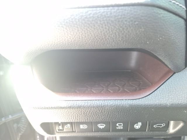 Used 2020 Toyota RAV4 Limited image 19