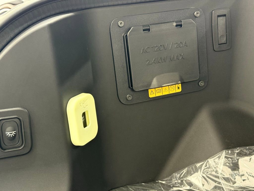 New 2025 Ford F150 Lightning Flash image 9