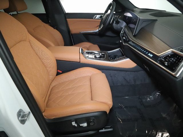 Used 2025 BMW X5 xDrive40i AWD/4WD image 37