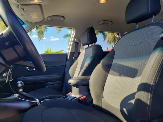 Used 2018 Kia Soul + image 14