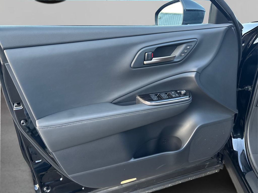 Used 2025 Toyota Crown Signia Limited image 27