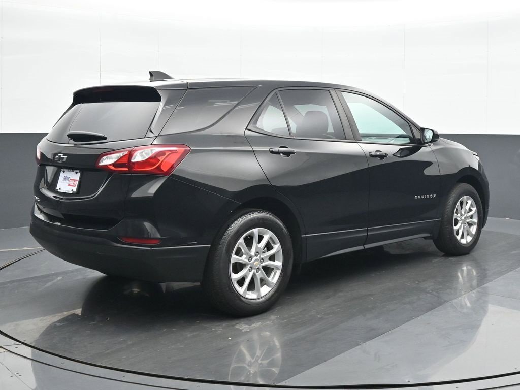 Used 2021 Chevrolet Equinox LS w/ LS Convenience Package image 6