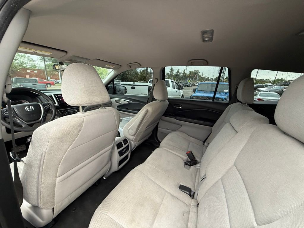Used 2017 Honda Pilot EX image 24