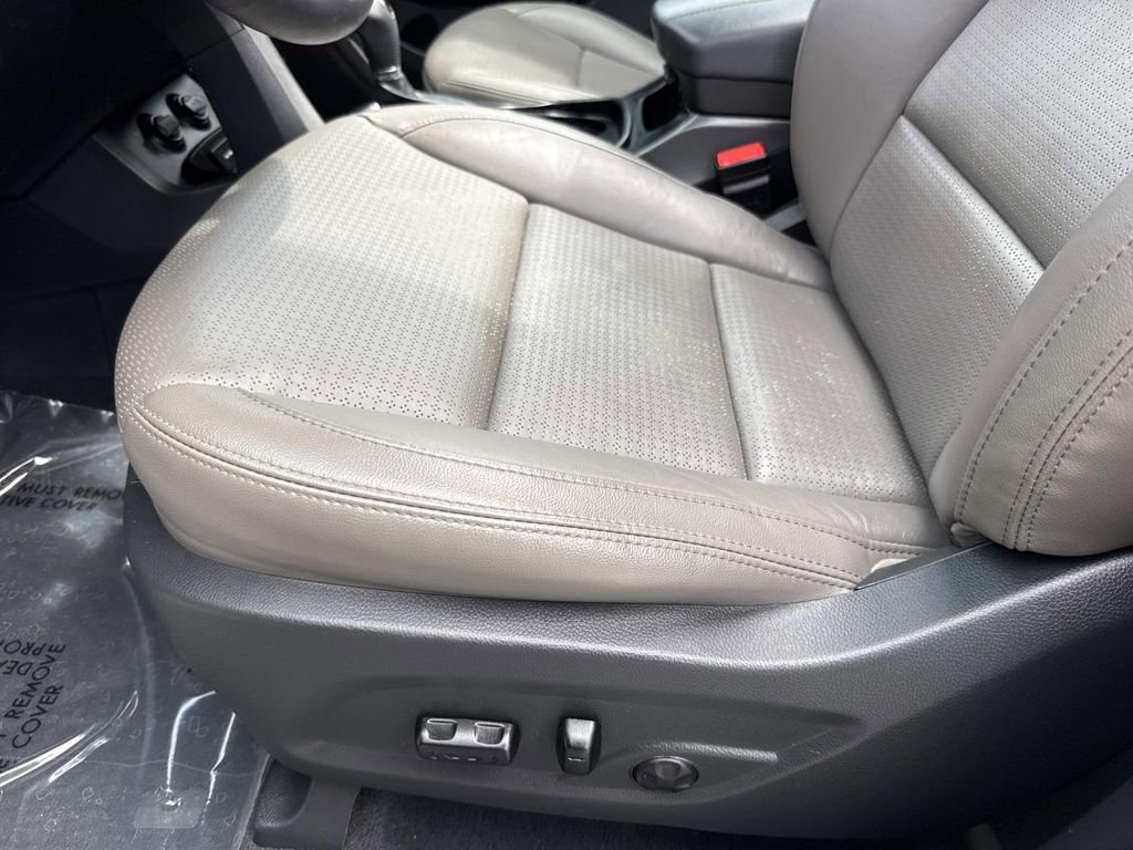 Used 2014 Hyundai Santa Fe Sport 2.0T w/ Technology Package 05 FWD image 30