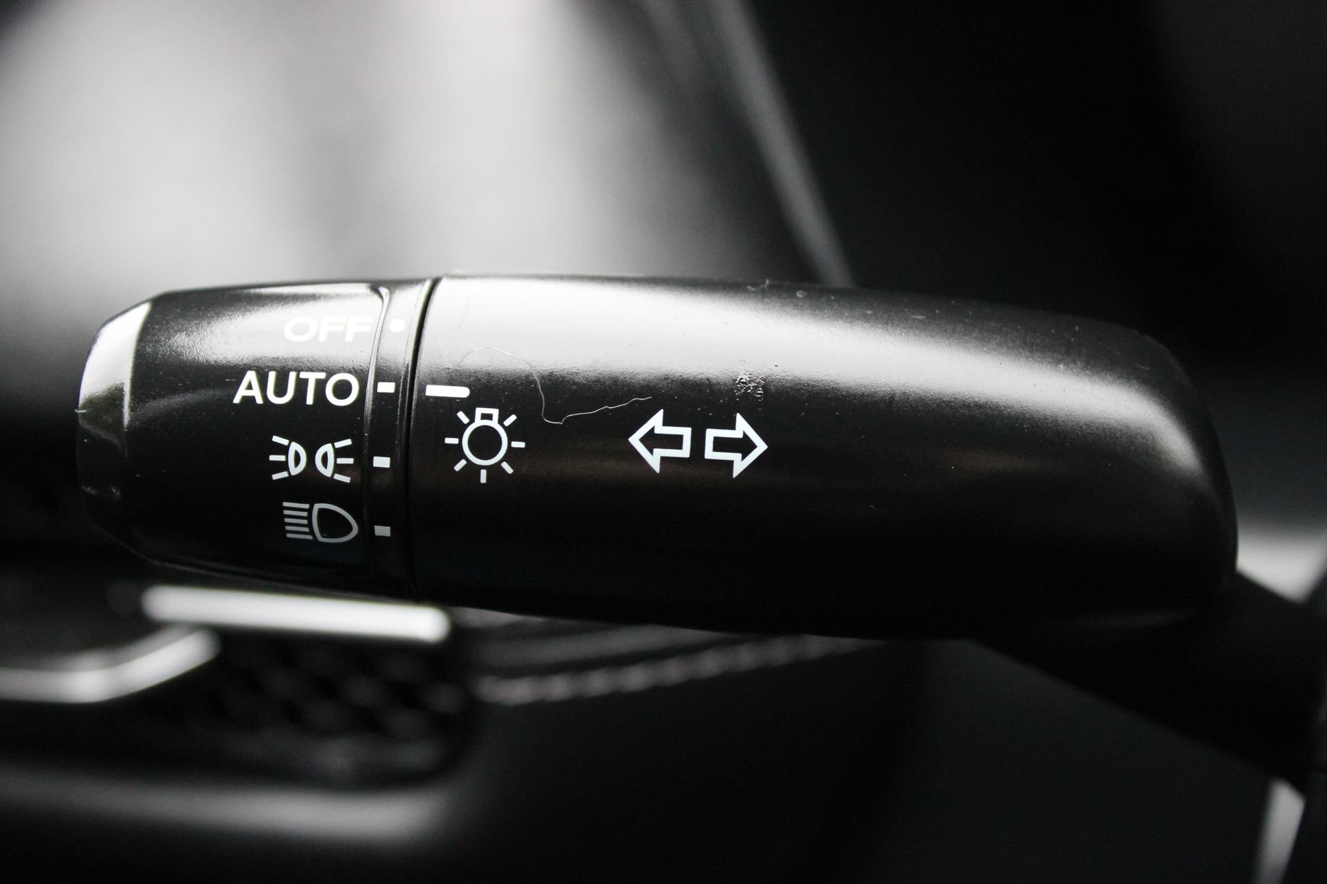 Used 2025 Honda HR-V EX-L image 31