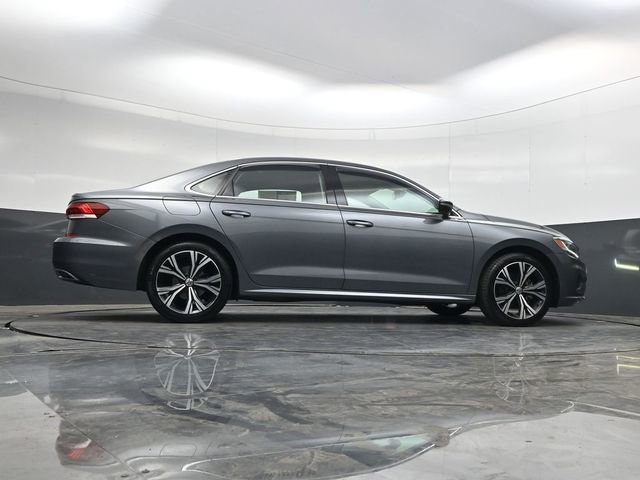 Used 2021 Volkswagen Passat 2.0T SE image 32