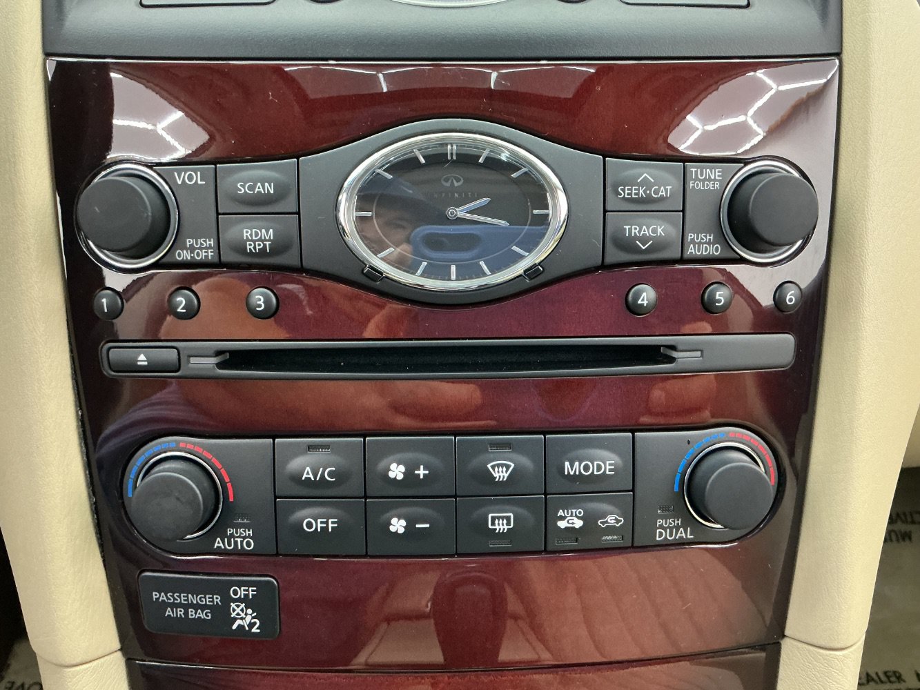 Used 2016 INFINITI QX50 AWD w/ Premium Package image 36