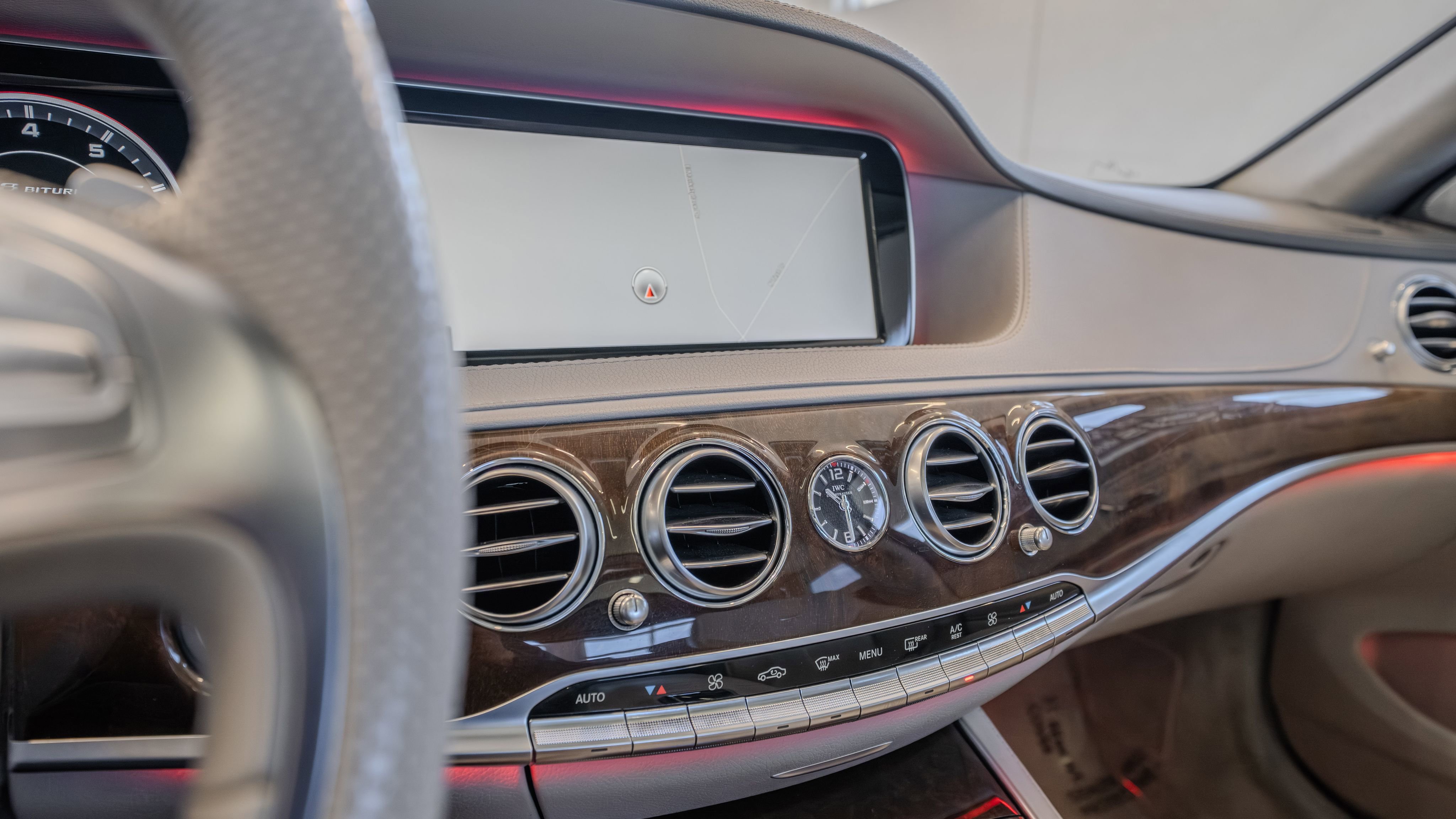 Used 2015 Mercedes-Benz S 63 AMG 4MATIC Sedan image 30