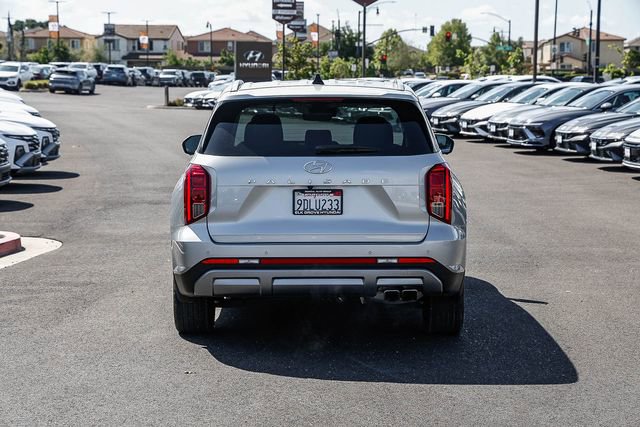 Used 2023 Hyundai Palisade SEL FWD image 3