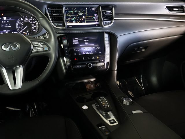 Used 2025 INFINITI QX55 Essential AWD/4WD image 15