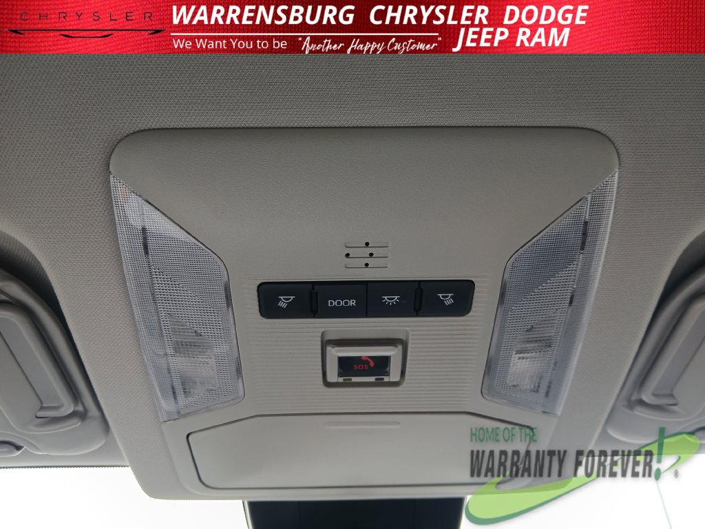 Used 2025 Toyota RAV4 XLE FWD image 27