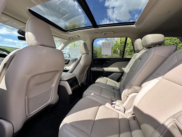 Certified 2024 Lincoln Aviator Reserve w/ Elements Package Plus image 18