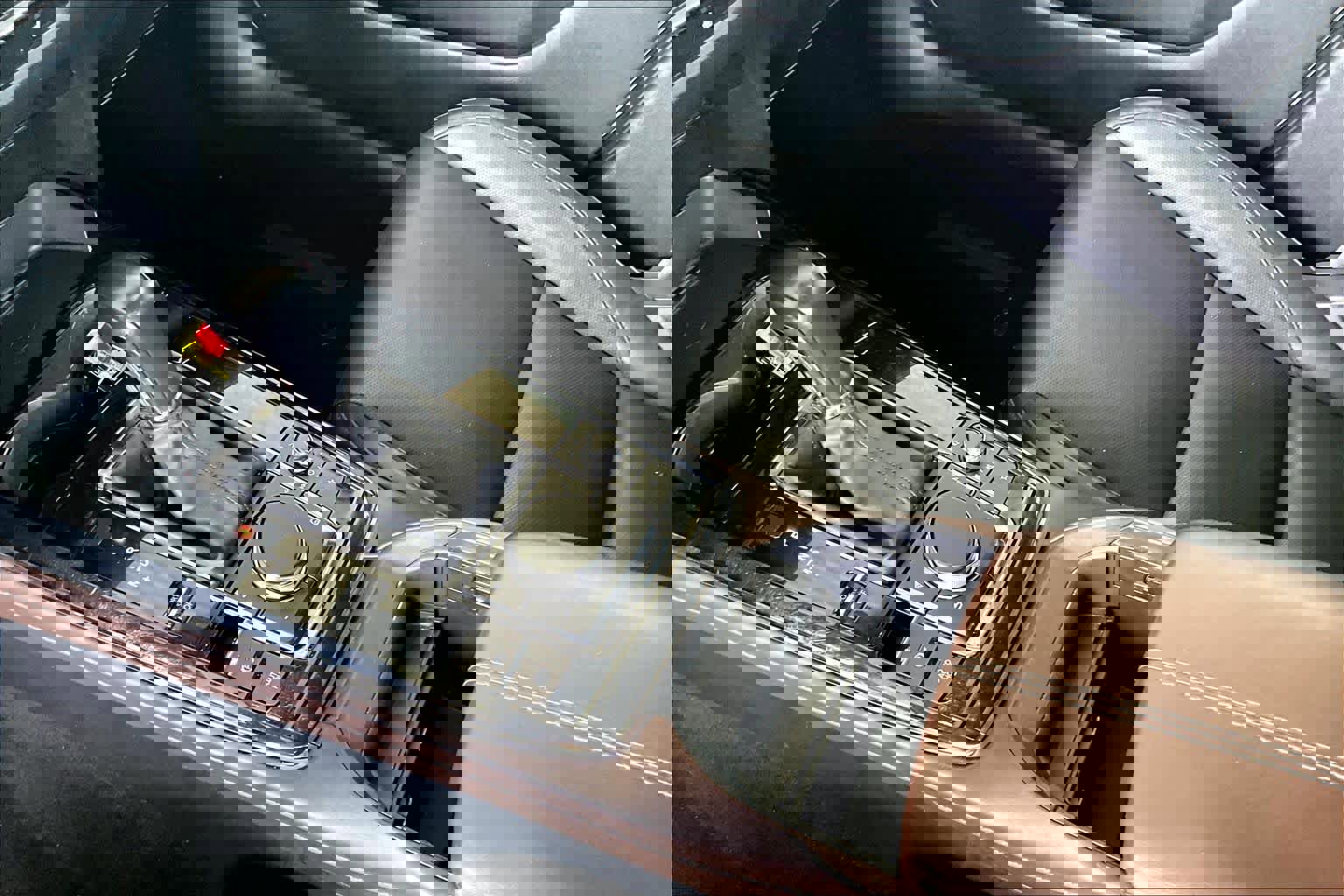 Used 2024 MAZDA CX-30 AWD 2.5 S w/ Premium Package image 17