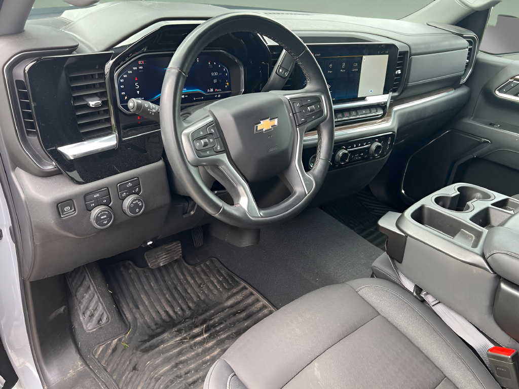 Used 2024 Chevrolet Silverado 1500 LT AWD/4WD image 16