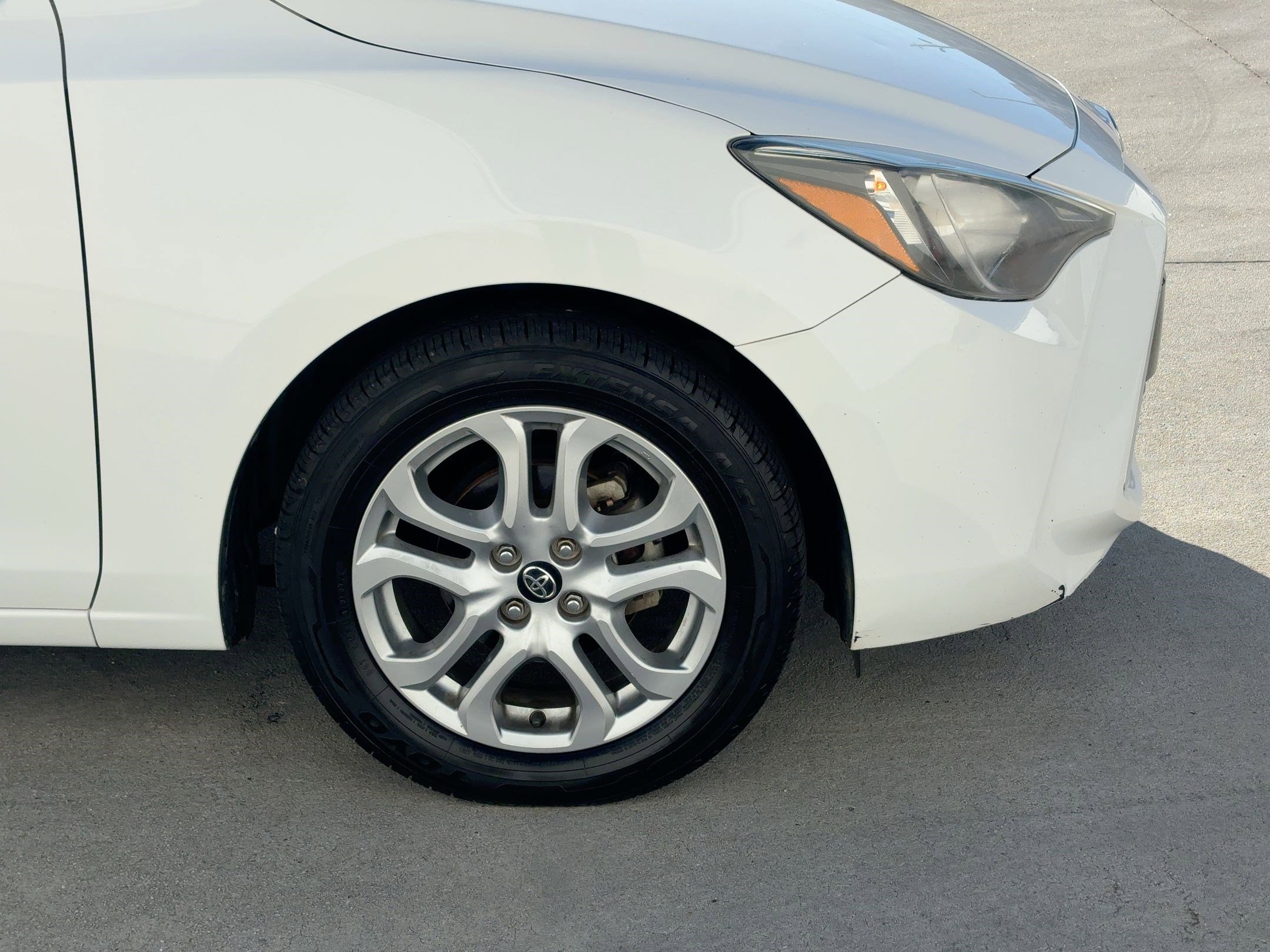 Used 2017 Toyota Yaris iA image 12