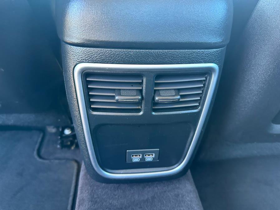 Used 2017 Chrysler 300 Limited w/ Value Package image 24
