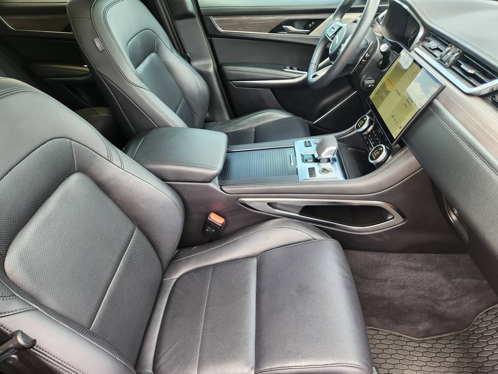 Used 2023 Jaguar F-PACE S AWD/4WD image 17