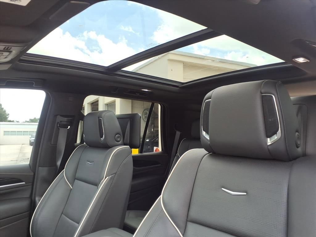 Used 2024 Cadillac Escalade Sport w/ LPO, ONYX Package AWD/4WD image 23