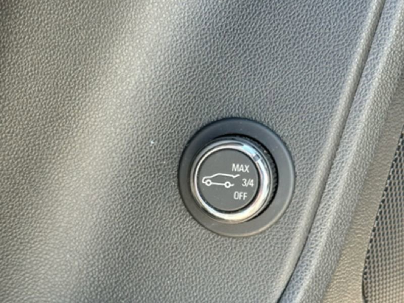Used 2021 Chevrolet Blazer RS w/ Enhanced Convenience Package FWD image 11