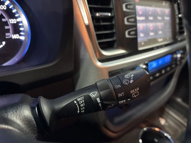 Used 2019 Toyota Highlander SE image 21