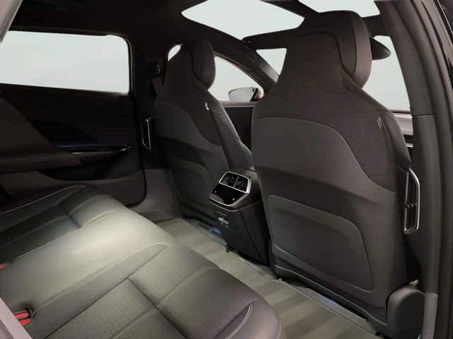 Used 2022 Lucid Air Grand Touring image 73