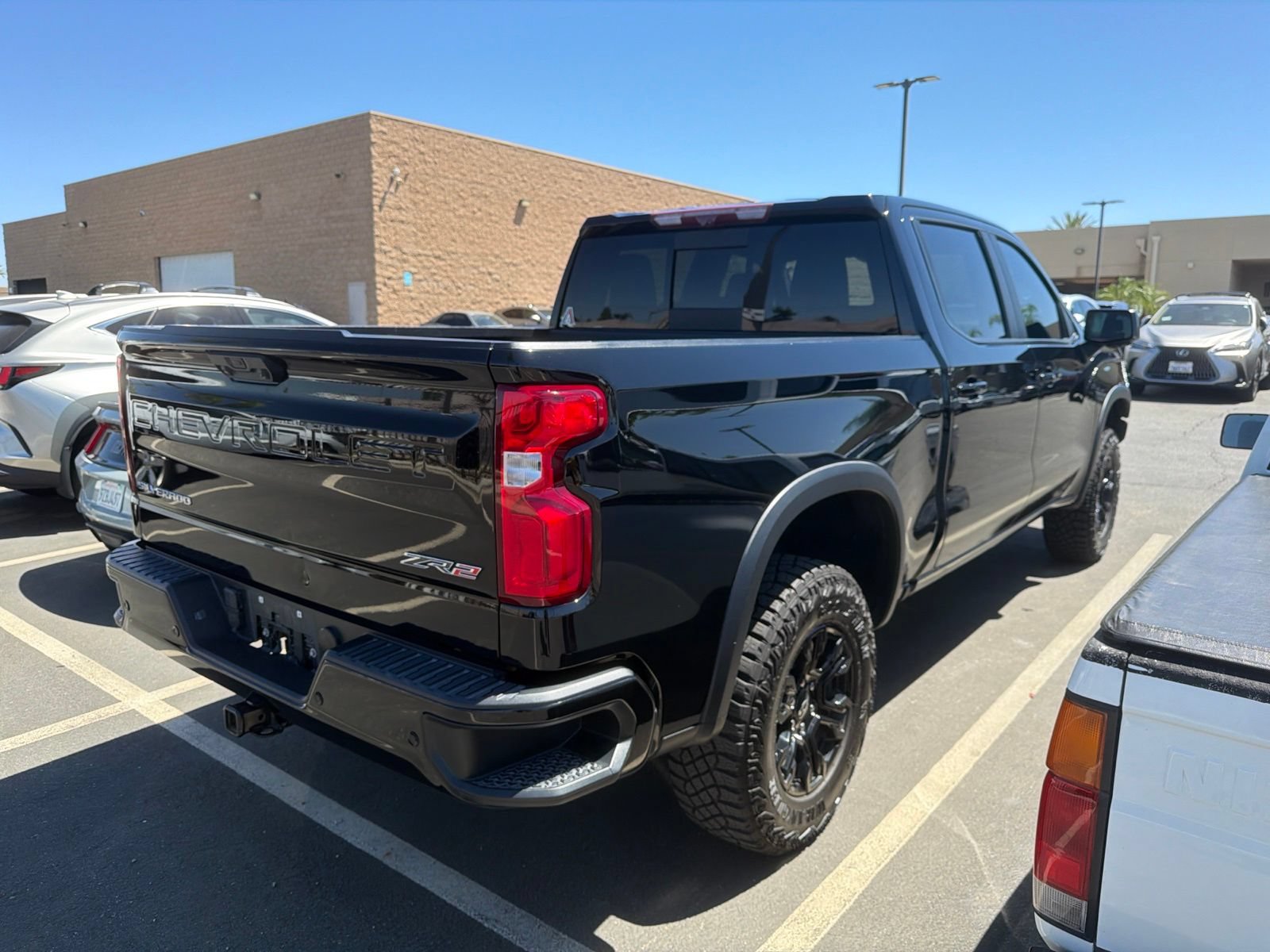 Used 2022 Chevrolet Silverado 1500 ZR2 w/ Technology Package AWD/4WD image 4