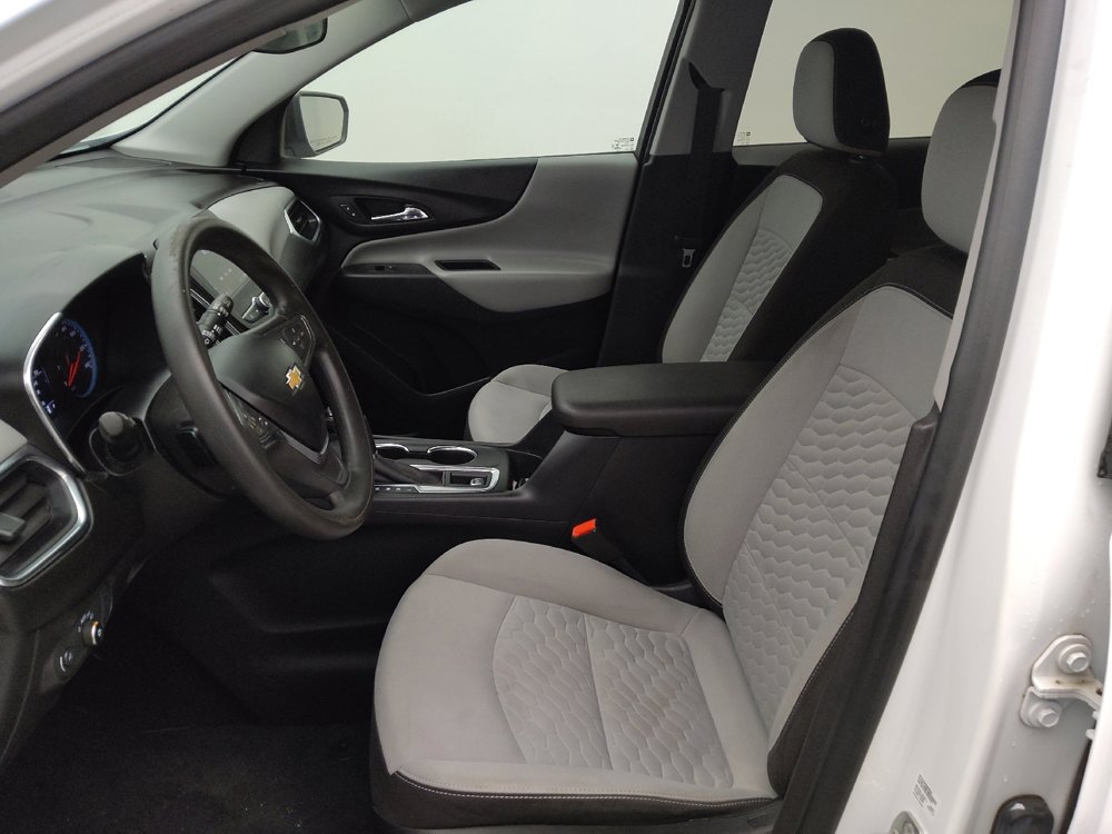 Used 2020 Chevrolet Equinox LS w/ LS Convenience Package image 17