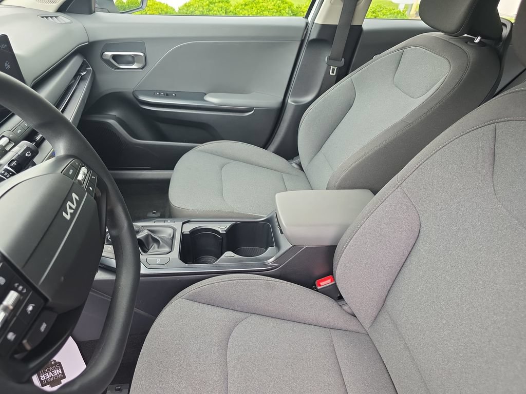 Used 2025 Kia K4 FWD image 17