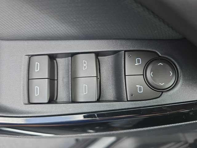 New 2026 Chevrolet Equinox LT w/ Safety and Technology Package AWD/4WD image 28