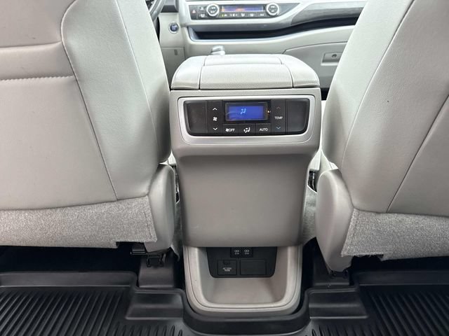 Used 2018 Toyota Highlander Limited AWD/4WD image 22