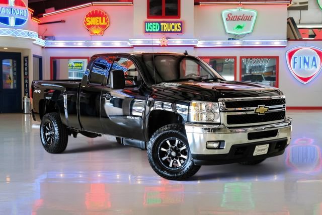 Used 2011 Chevrolet Silverado 2500 LTZ w/ LTZ Plus Package AWD/4WD image 1