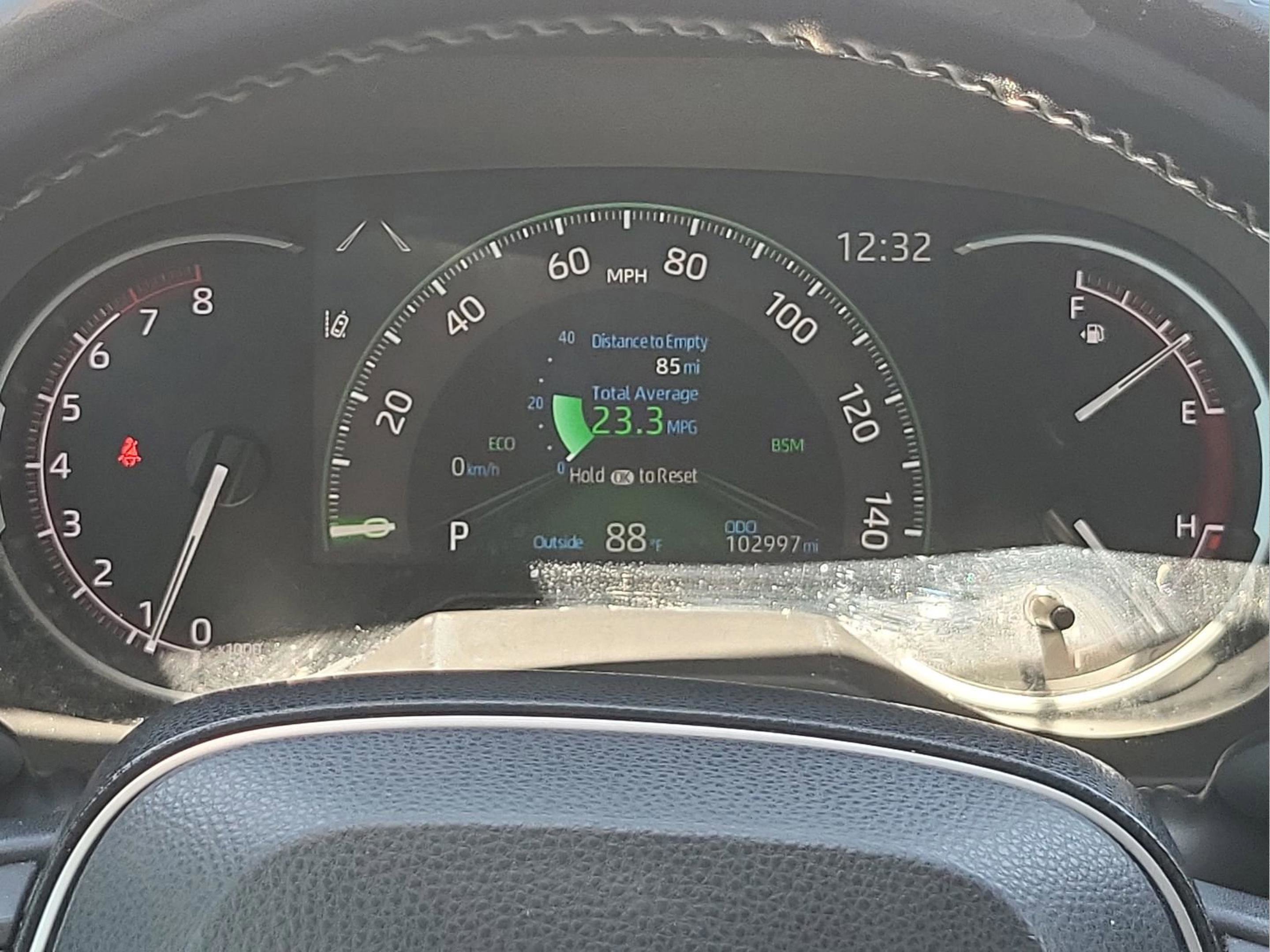 Used 2023 Toyota RAV4 XLE Premium image 11