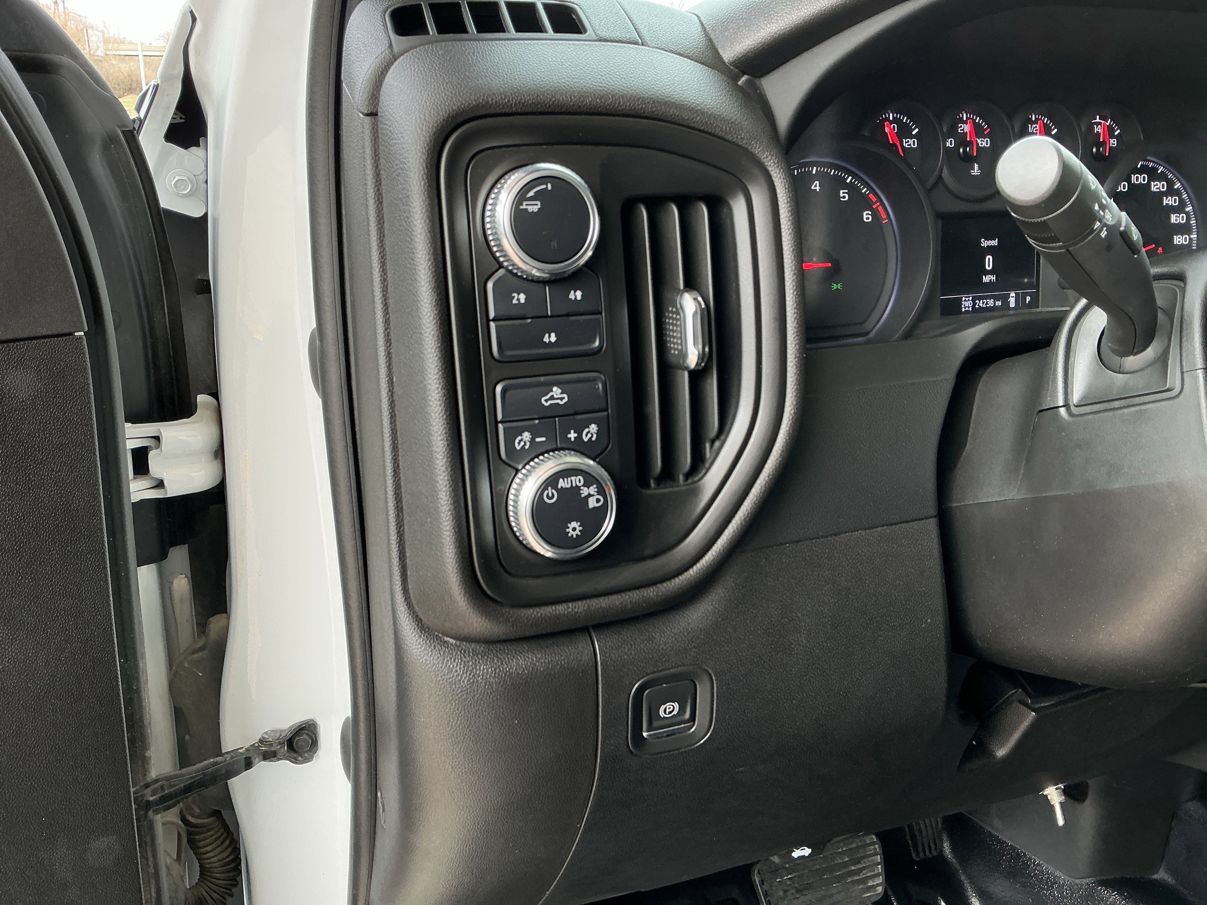 Used 2023 GMC Sierra 2500 Pro AWD/4WD image 29