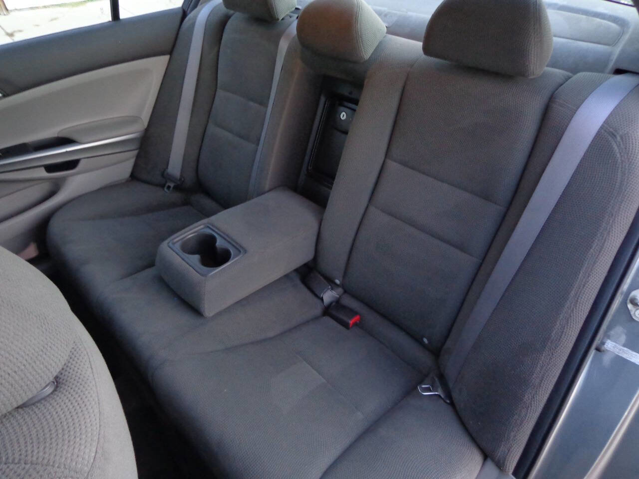 Used 2010 Honda Accord EX image 27