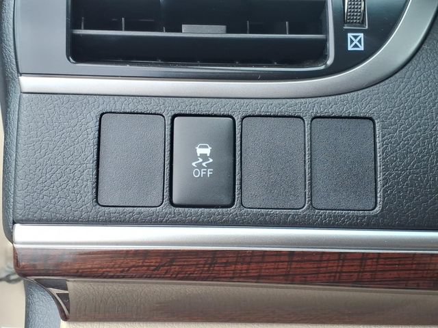 Used 2012 Toyota Camry XLE FWD image 8