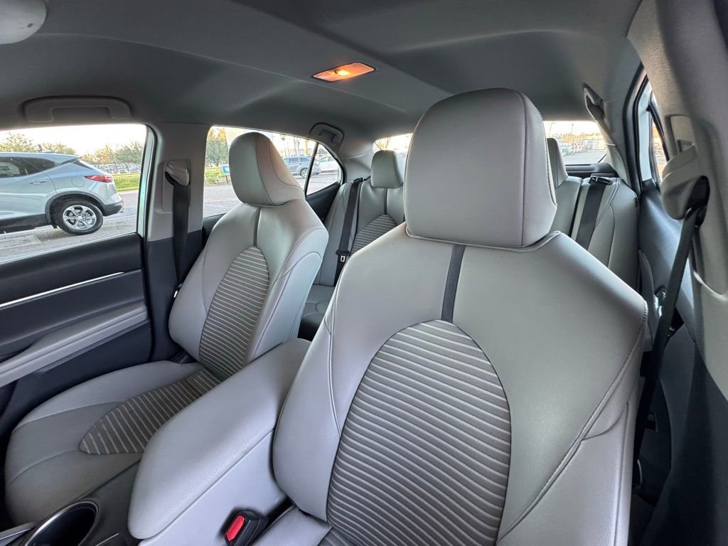 Used 2023 Toyota Camry SE FWD image 13