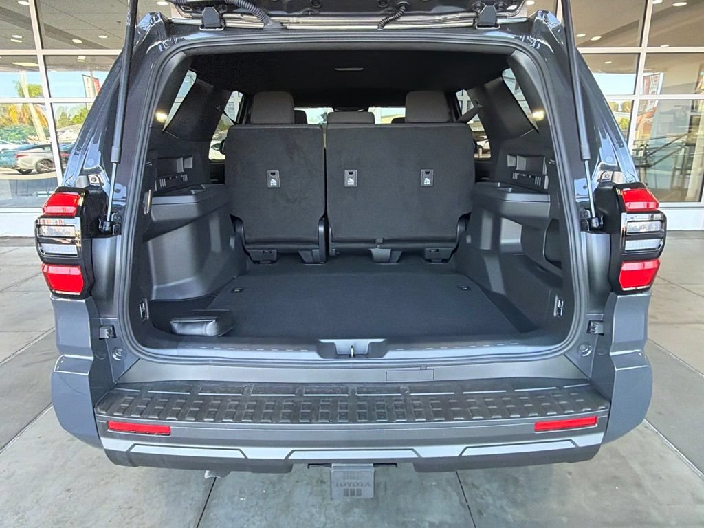 Certified 2026 Toyota 4Runner SR5 AWD/4WD image 16