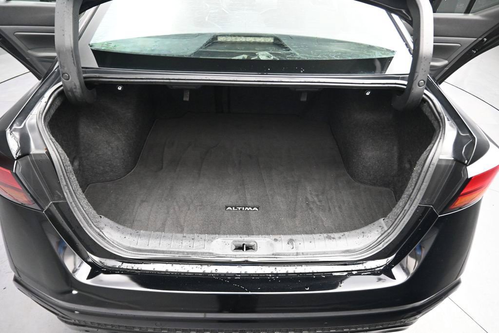 Used 2019 Nissan Altima 2.5 Platinum FWD image 14