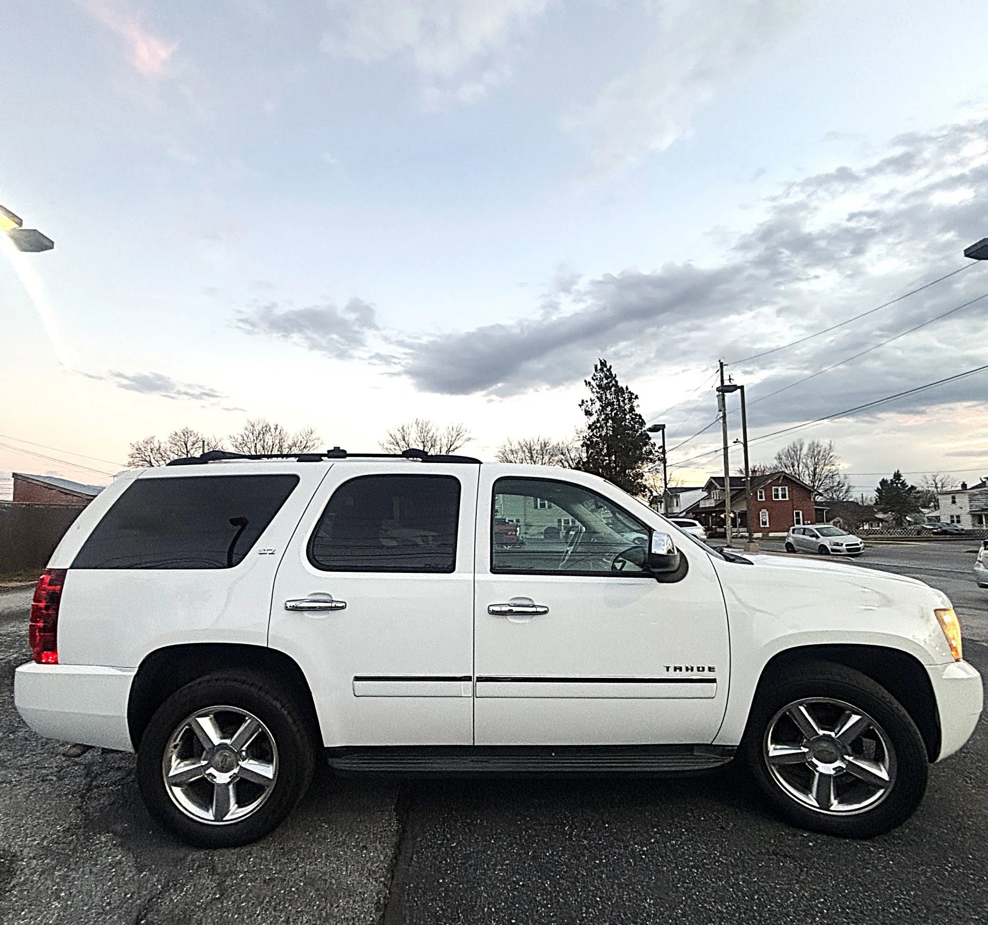Used 2011 Chevrolet Tahoe LTZ image 6