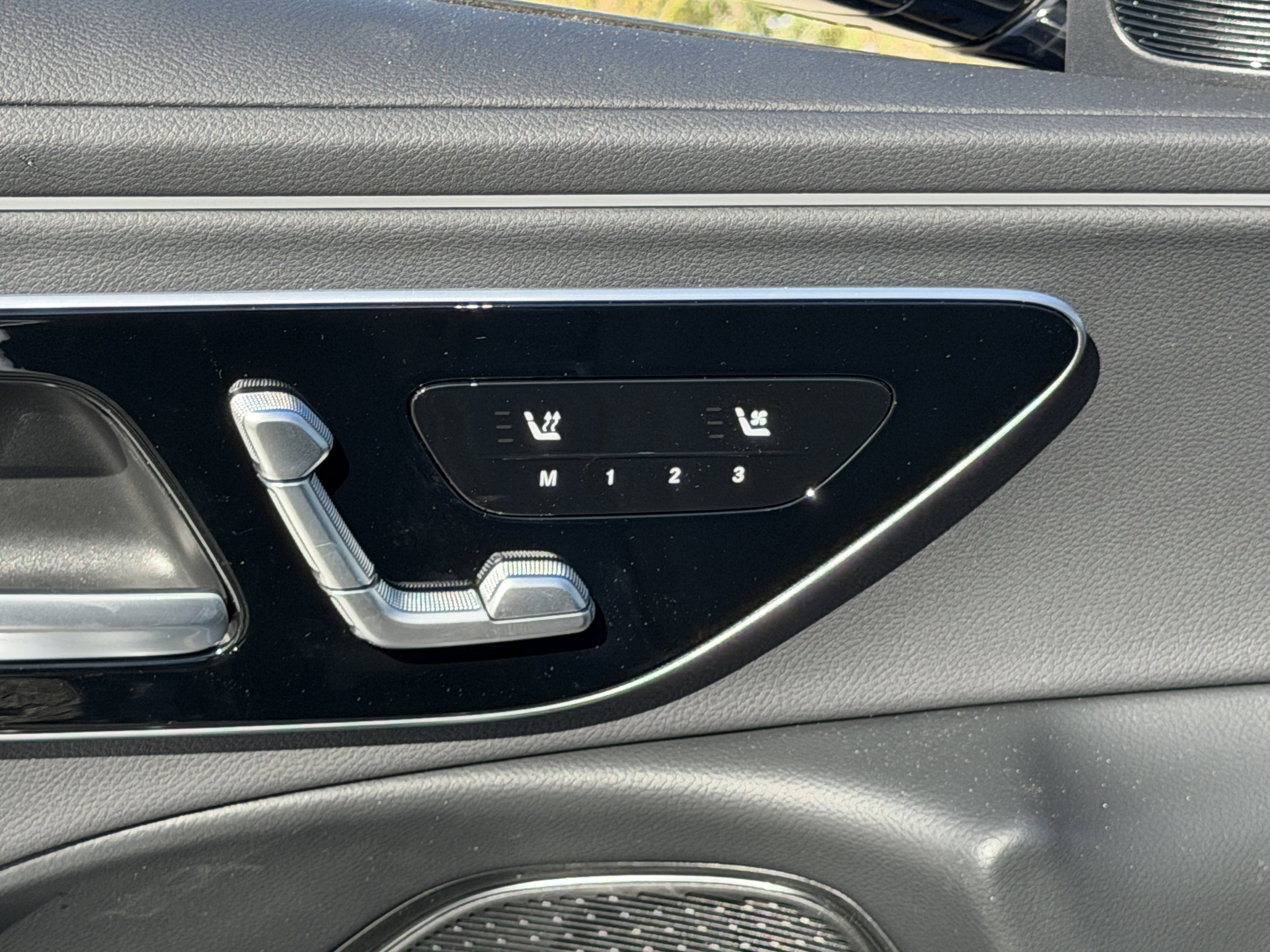 New 2026 Mercedes-Benz E 350 4MATIC Sedan image 17